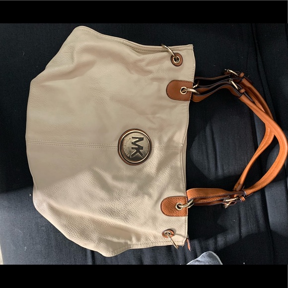 Michael Kors Handbags - Mk bag